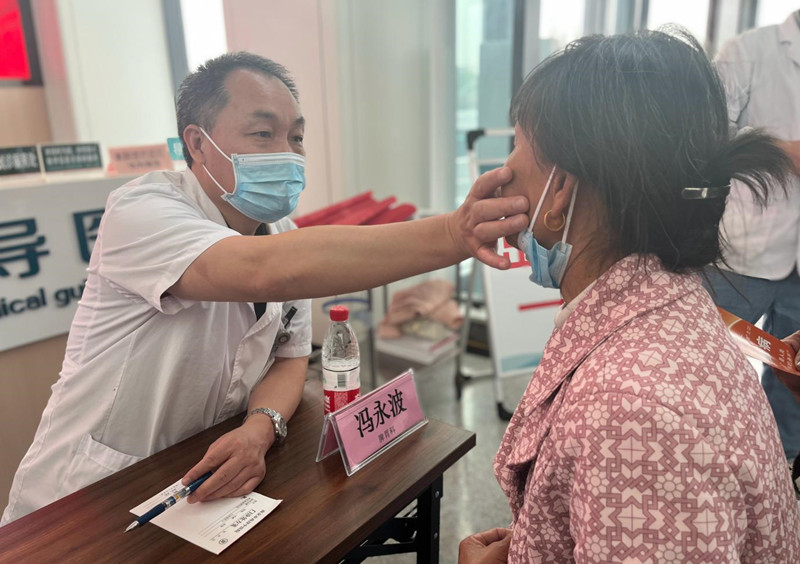 专家多跑腿，百姓少跑路——农工党南京市高淳中医院支部送医下乡、服务百姓2.jpg