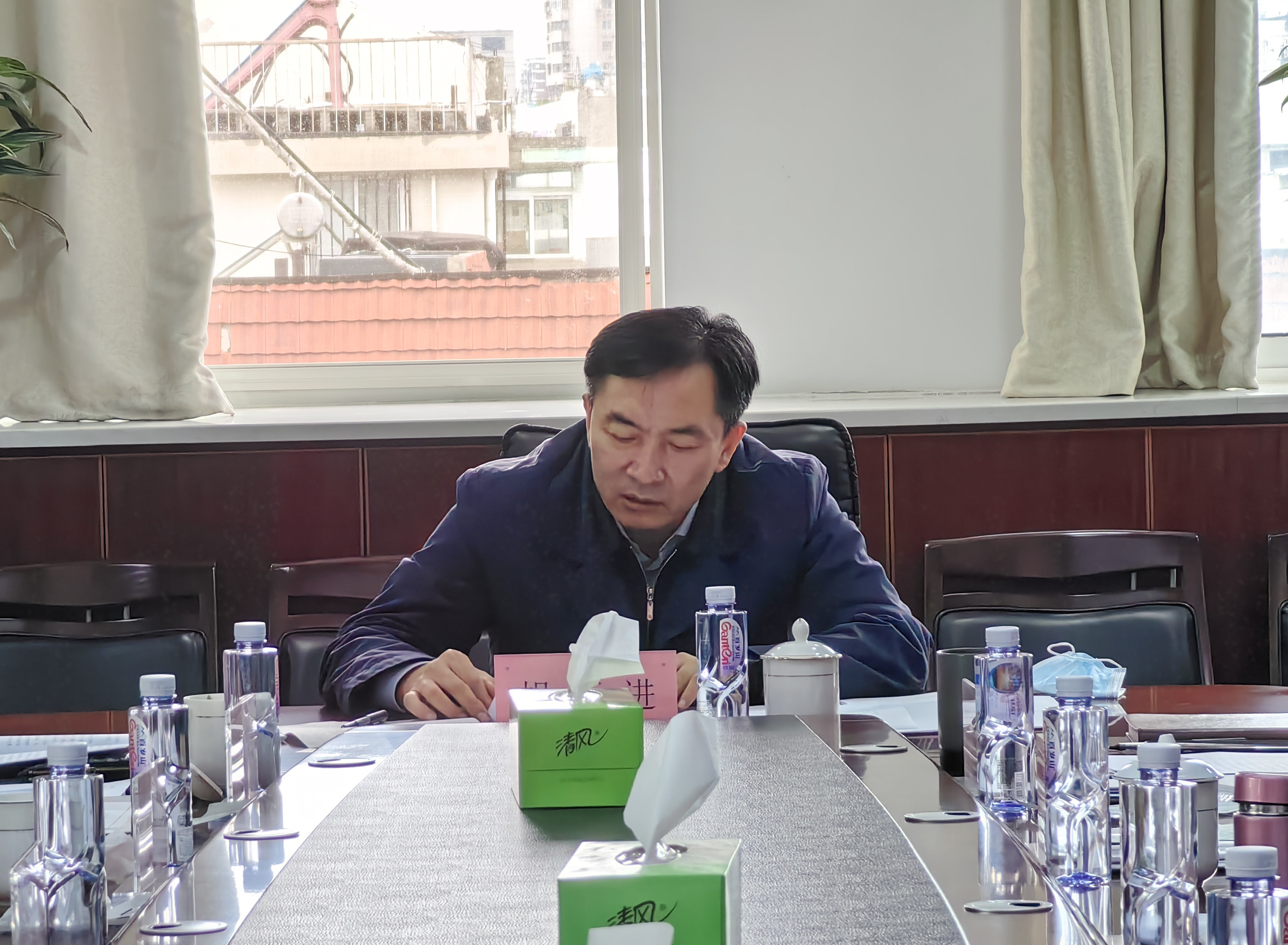 农工党南京市委会召开理论学习中心组（扩大）会议 专题学习贯彻中共二十大精神2-胡主委.jpg