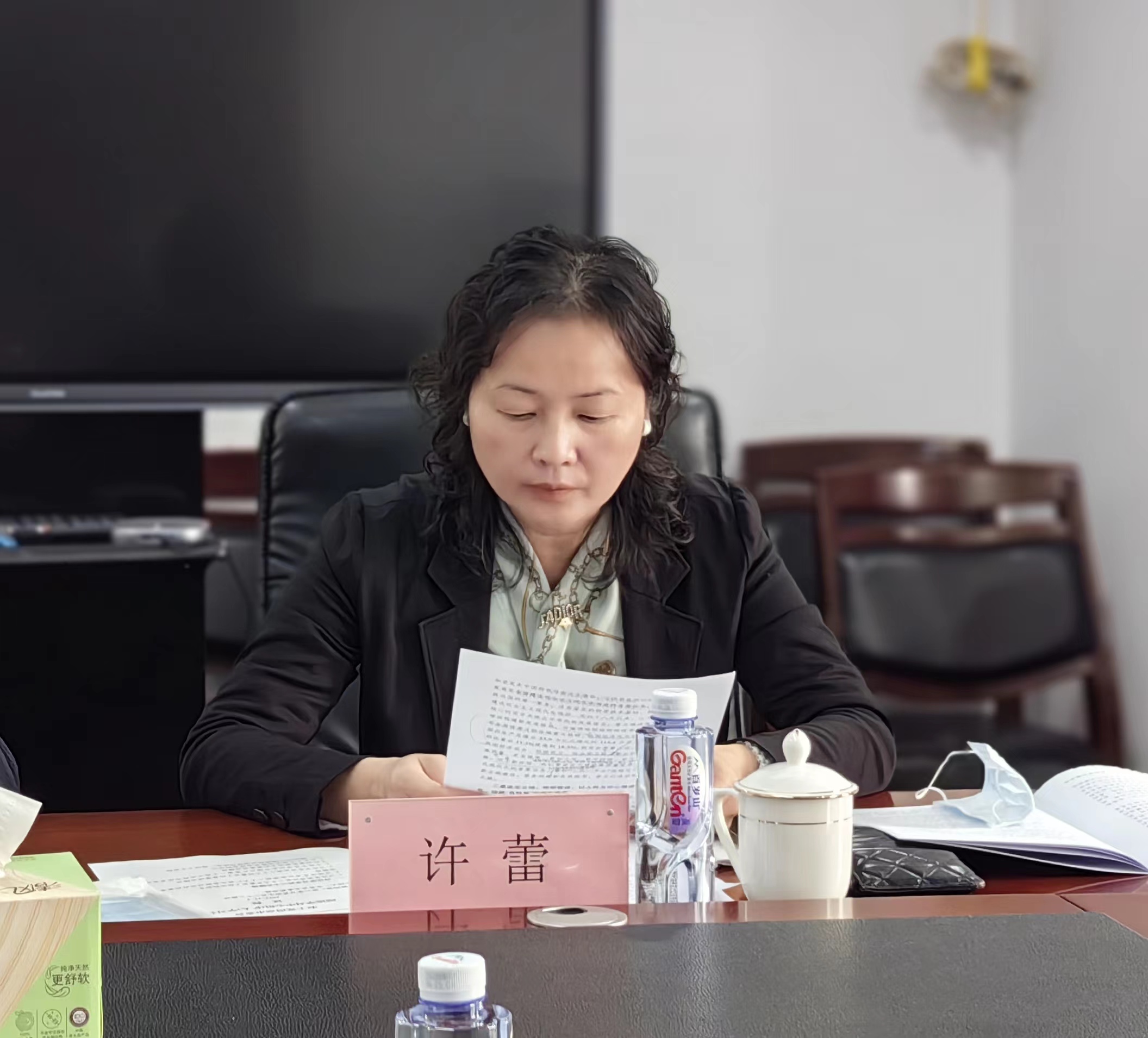 农工党南京市委会召开理论学习中心组（扩大）会议 专题学习贯彻中共二十大精神4-许主委.jpg