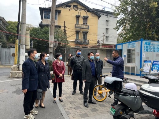 助力生态环境改善 农工党南京市鼓楼区基层委员会深入湖南路街道开展生态环境保护民主监督2.jpg