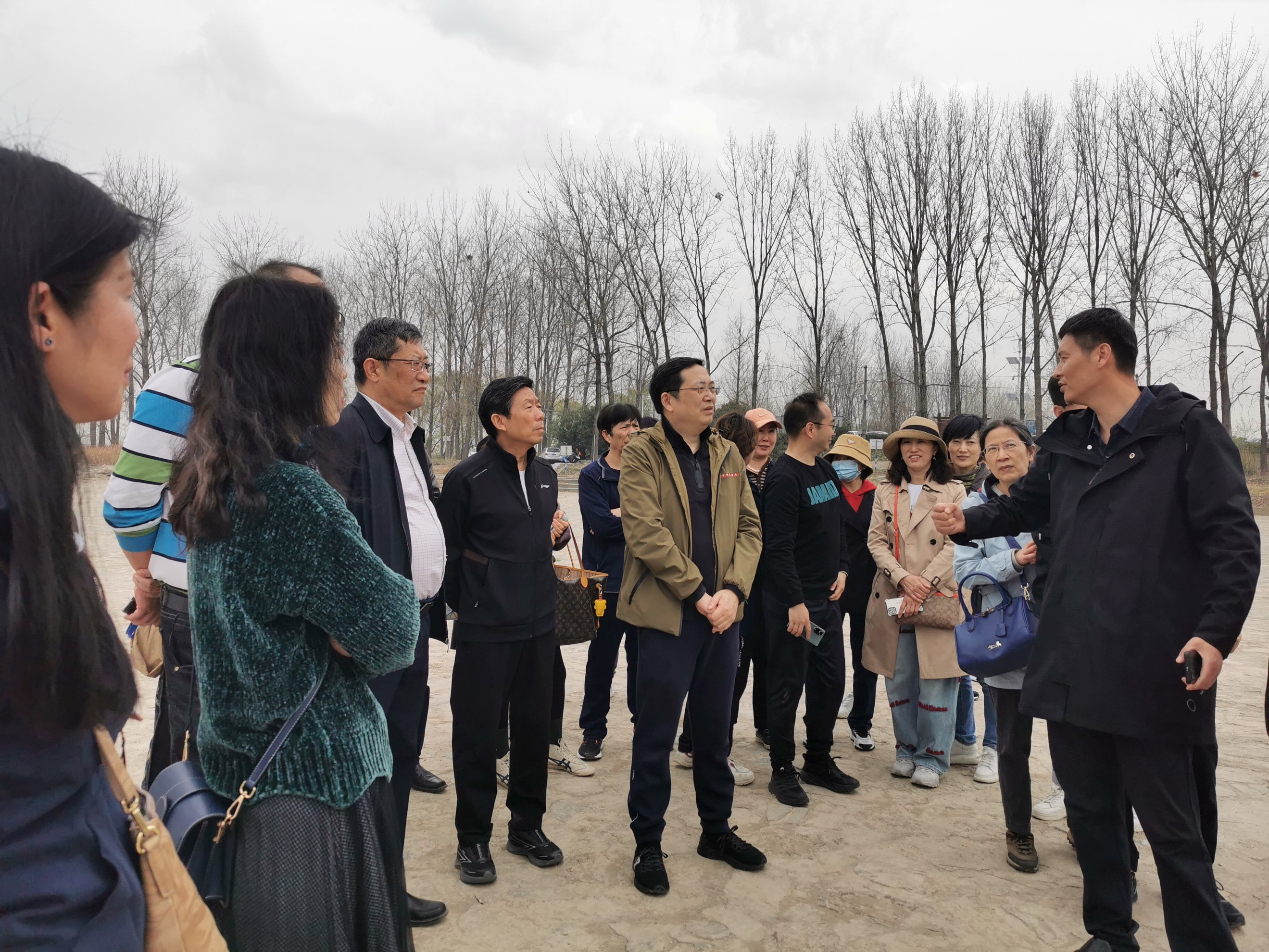 农工党南京市城建一、二、三支部和市中医院支部开展联学共建活动 (1).jpg
