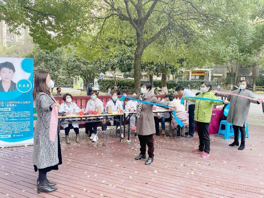 农工党南京市中医药专委会开展“同心结、农工情”学雷锋义诊活动 (1).jpg
