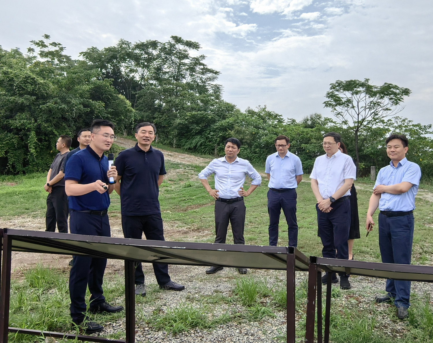 农工党南京市委会开展“长江南京段滨江地区绿色发展及特色风貌塑造工作”专题调研 (3).jpg