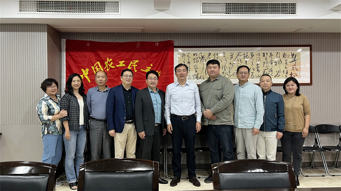 农工党南京市委会主委胡万进带队赴鼓楼区开展“主委下基层”党务工作调研 (1).jpg