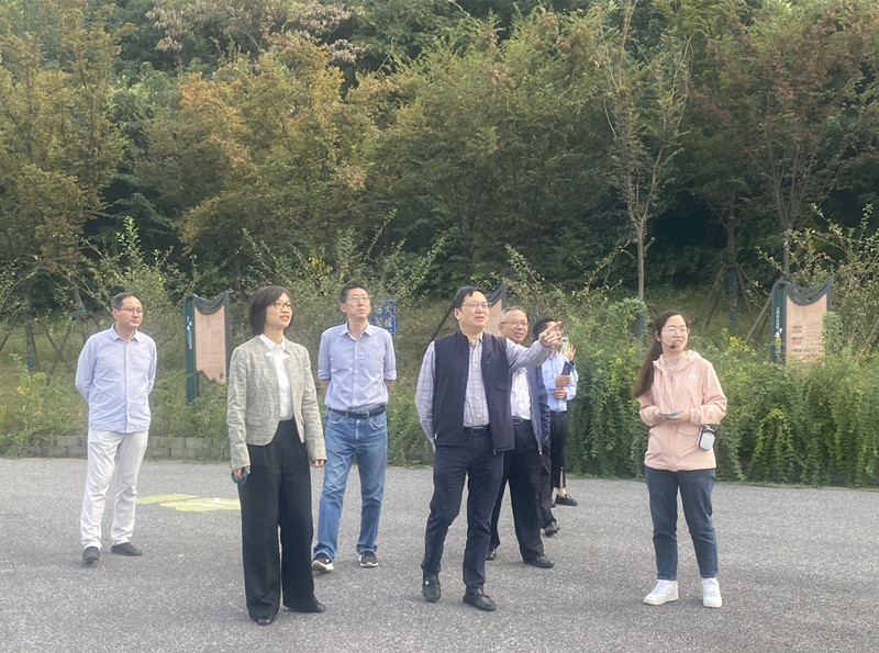 农工党南京市社会与法制工作委员会开展《长江保护法》贯彻实施情况调研 (2).jpg