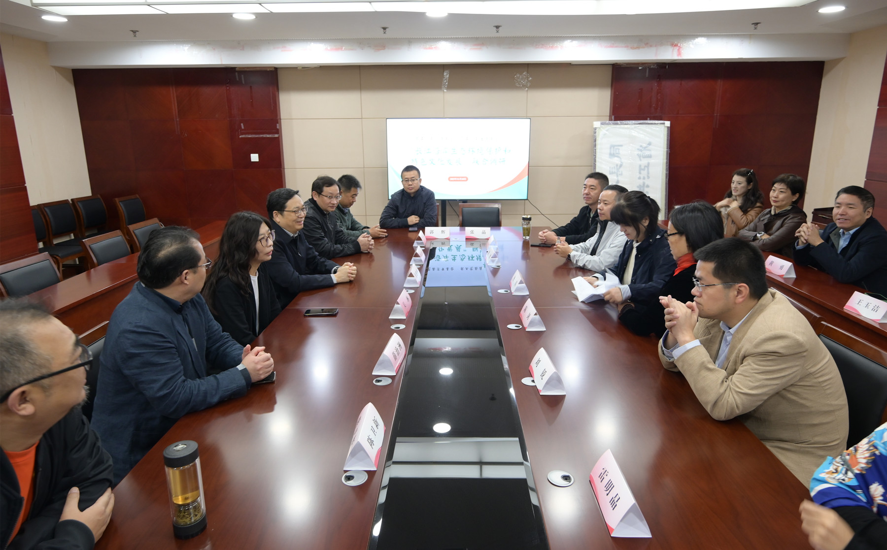 农工党南京市文化艺术、城乡发展工作委员会开展“长江沿岸生态环境保护和特色文化发展”联合调研 (3).jpg