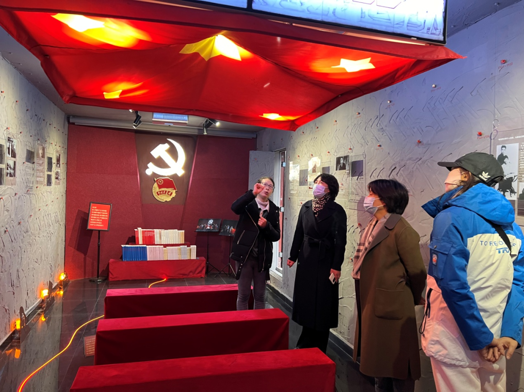 农工党南京市玄武区基层委员会赴“小红梅·信仰生活空间”开展主题教育学习活动 (1).png