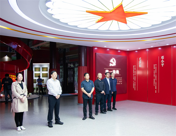 农工党南京市委会与苏美达轻纺公司党委联合开展“凝聚统战向心力，共画发展同心圆”主题活动 (5).jpg