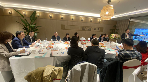 农工党南京市社会与法制专委会赴泰康养老江苏分公司开展健康养老调研活动 (3).jpg