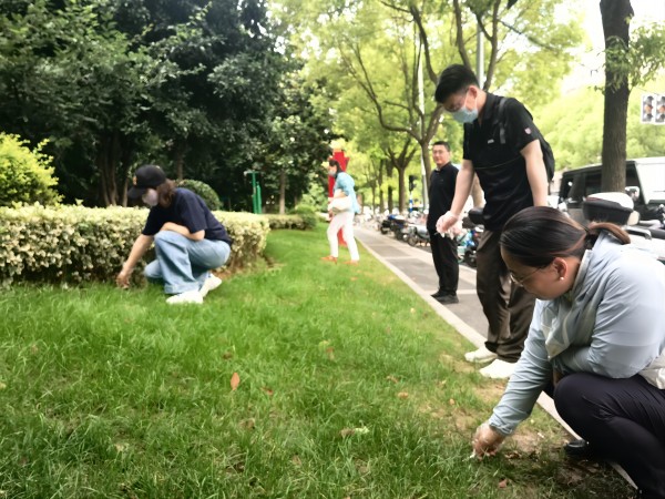 探寻历史足迹，共建绿色未来——农工党南京市玄武区综合支部开展红色教育暨绿色环保主题活动(2).jpg