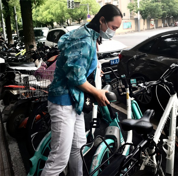 探寻历史足迹，共建绿色未来——农工党南京市玄武区综合支部开展红色教育暨绿色环保主题活动(3).jpg