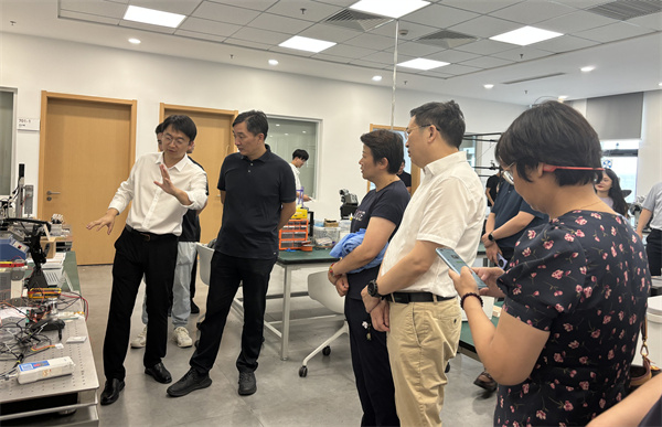 农工党南京市委会赴苏州开展“推进校地融合，发挥高校科技创新策源地作用”重点考察调研 (1).jpg