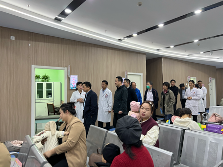 农工党南京市委会“重塑笑颜”公益金专家团队走进新疆伊犁开展公益救助活动2.png