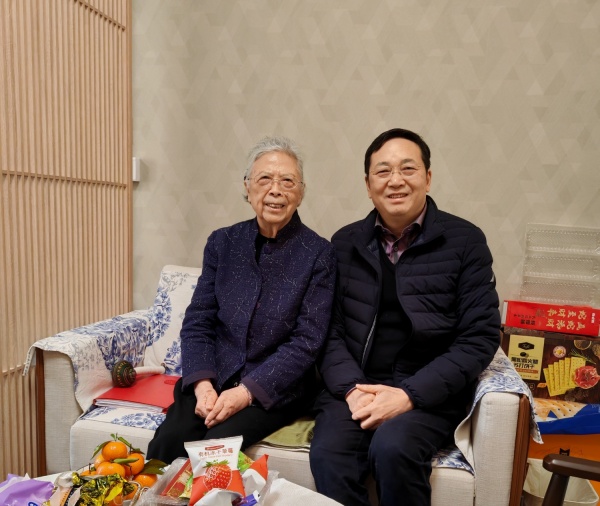 农工党南京市委会开展春节走访慰问活动 徐主委.jpg