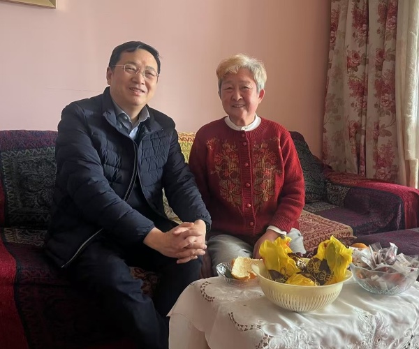 农工党南京市委会开展春节走访慰问活动 李蕾.jpg