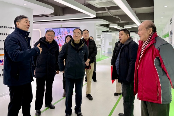 新春送关怀 农工党南京市委会开展新春慰问活动1.jpg