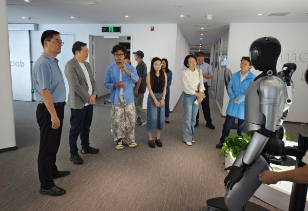 农工党南京市参政议政工作委员会赴苏州开展年度重点课题专题调研 (2).jpg