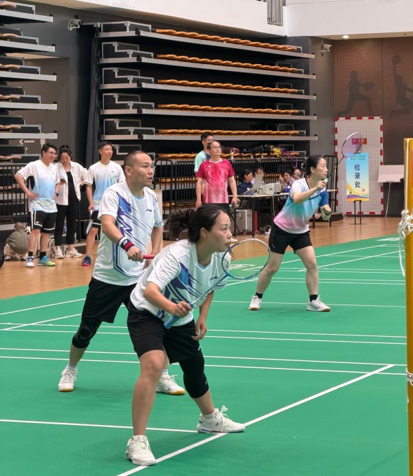 凝心聚力竞风采 同心奋进启新篇——农工党南京市委会组织党员参加市统战系统“同心杯”乒羽友谊赛活动 (1).jpg